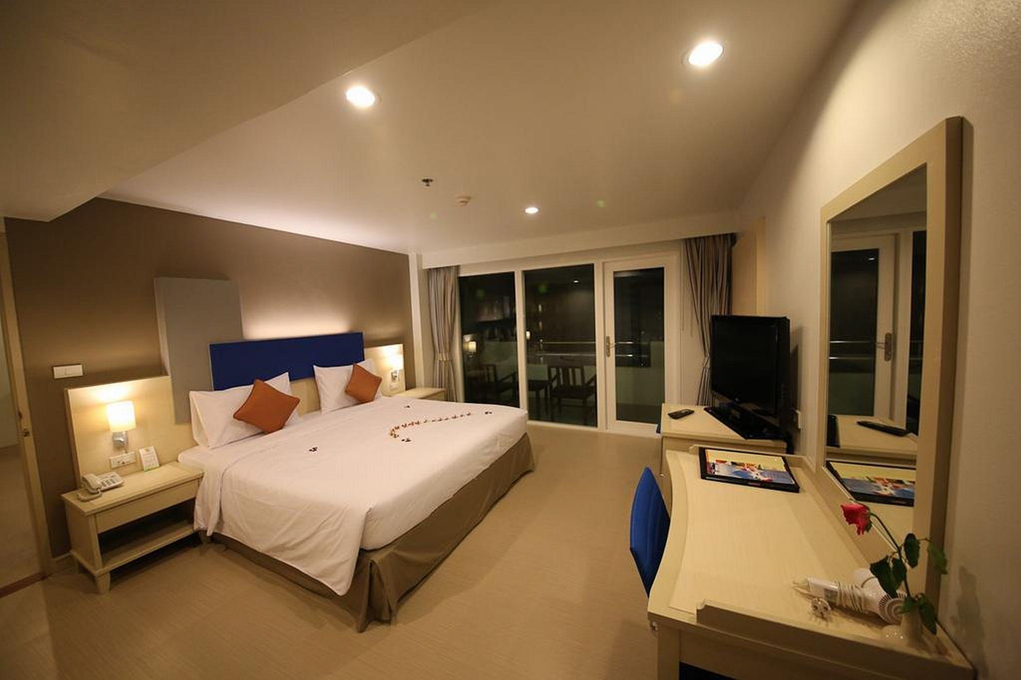 Sunshine Vista Hotel Pattaya Exterior photo