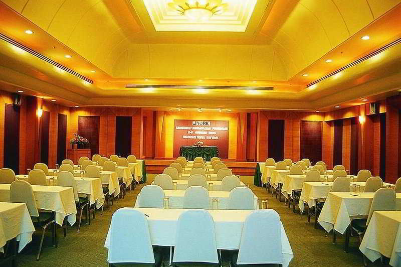 Sunshine Vista Hotel Pattaya Exterior photo